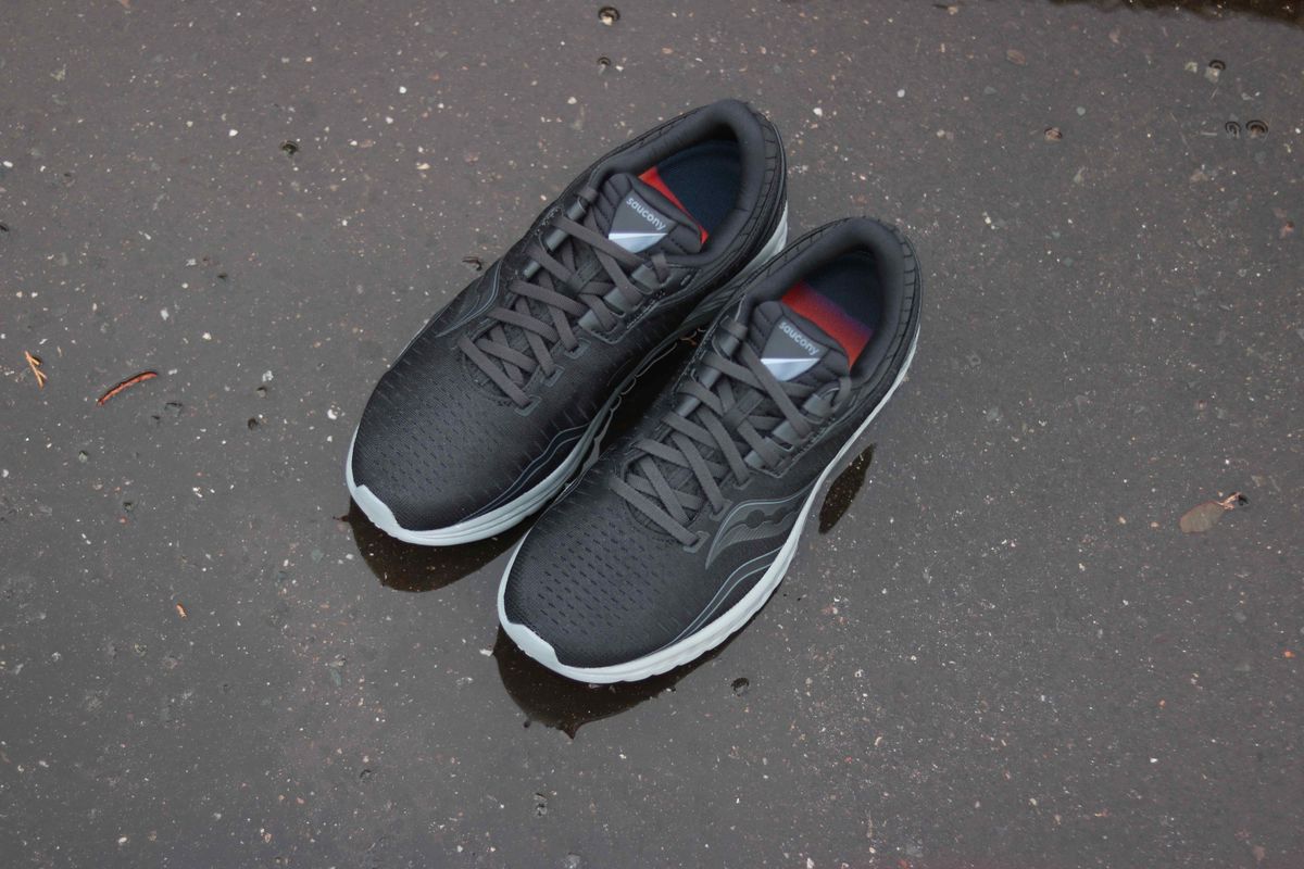 CONCOURS SAUCONY Kinvara 11 blackout black out azura