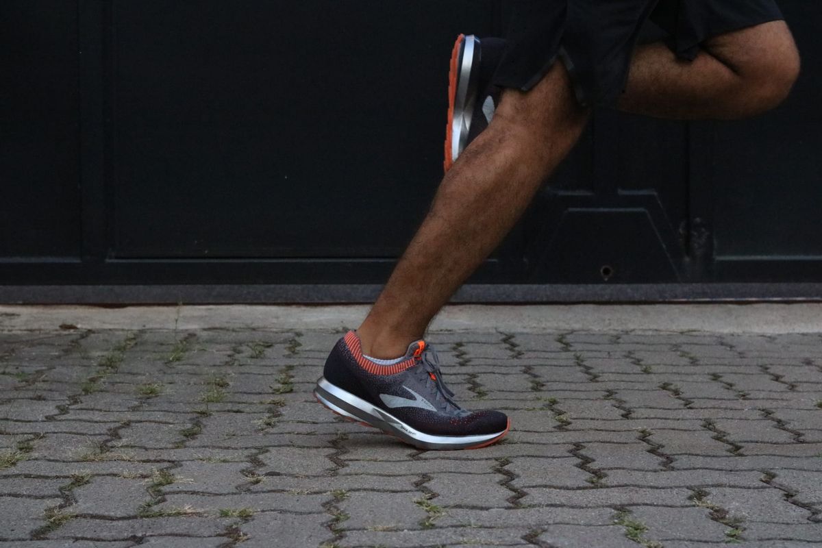 BROOKS LEVITATE 2 RUNNING DNA AMP KNIT