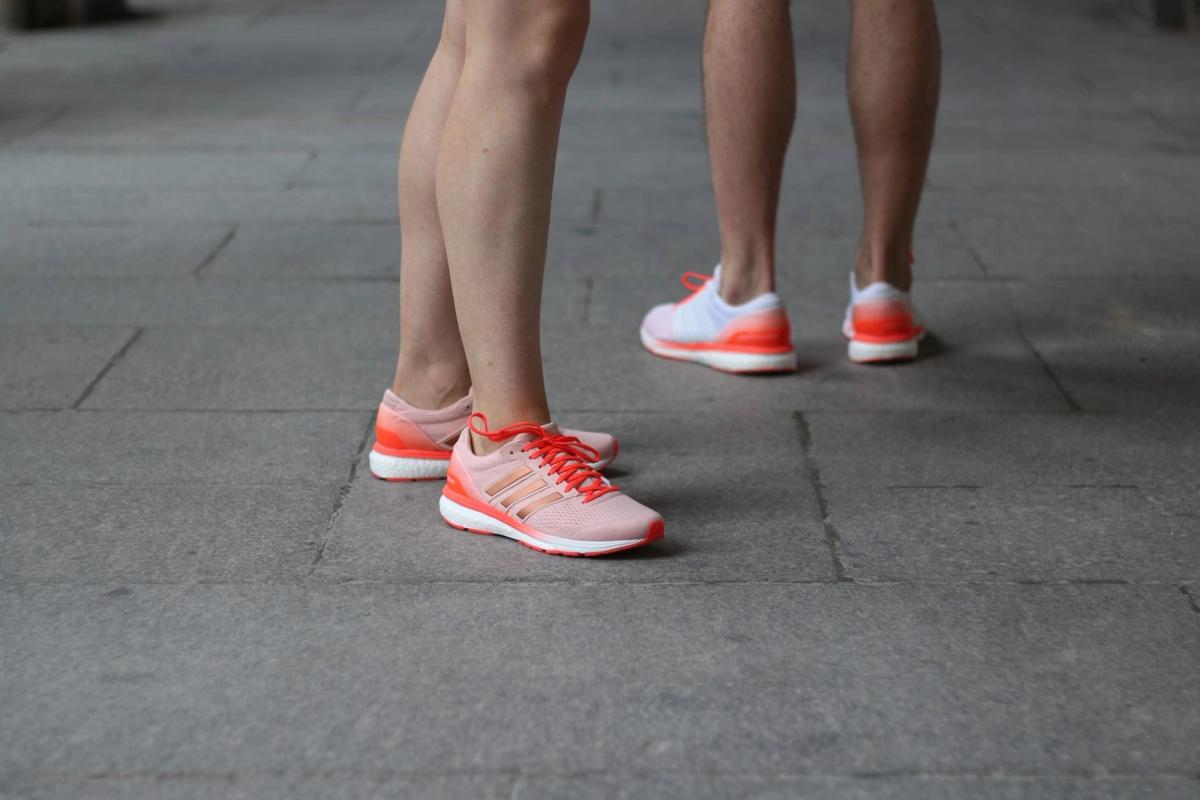 adidas running adizero boston boost Couleur White/ White/Solar Red (AQ5990) Couleur Vapour Pink/Vapour Pink/Solar Red (AQ5993)