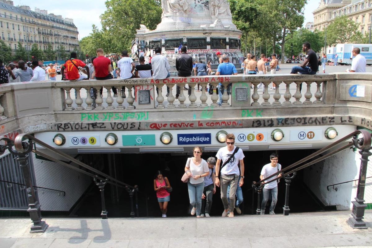 MÉTRO RÉPUBLIQUE