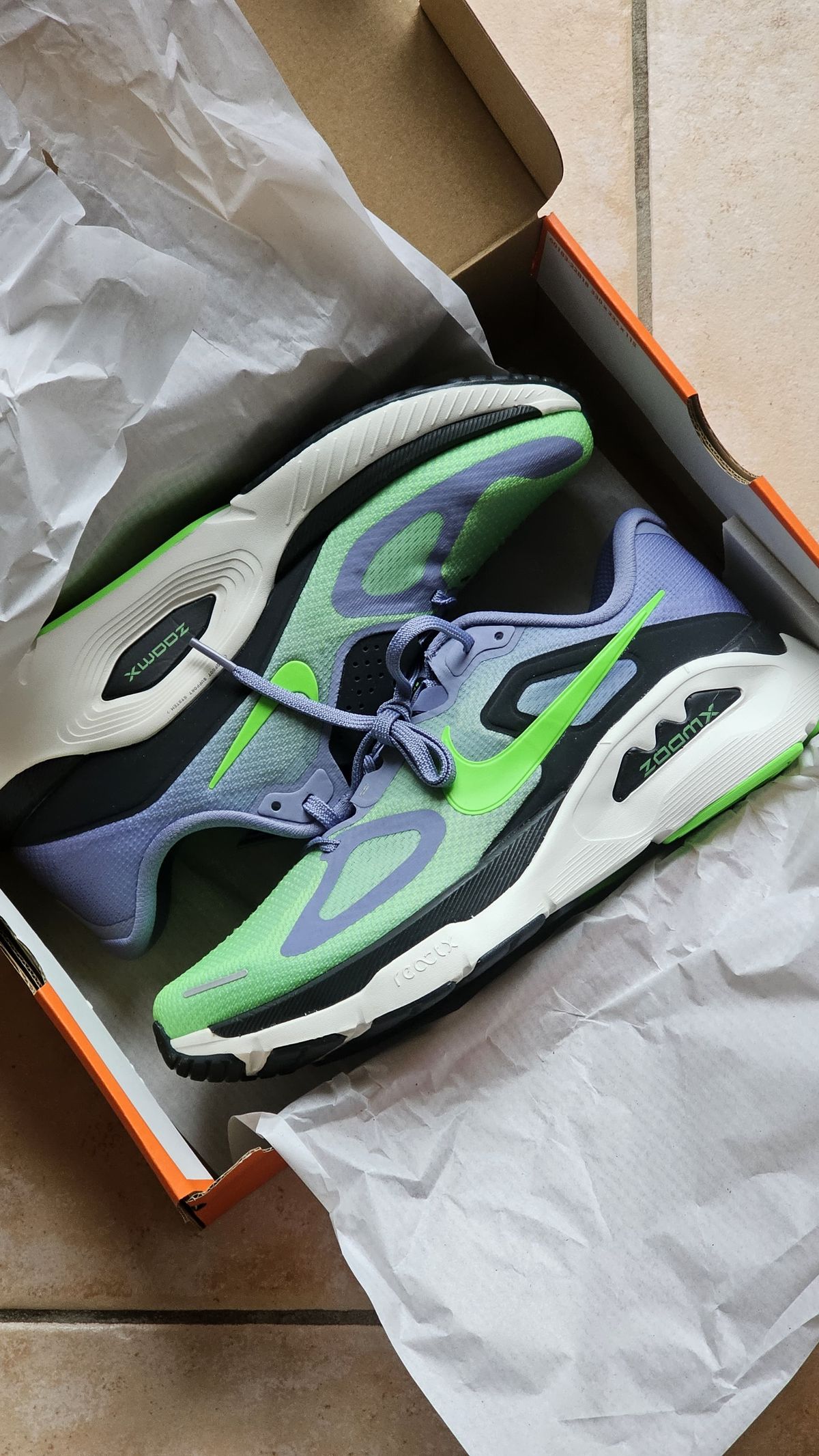 NIKE STRUCTURE PLUS