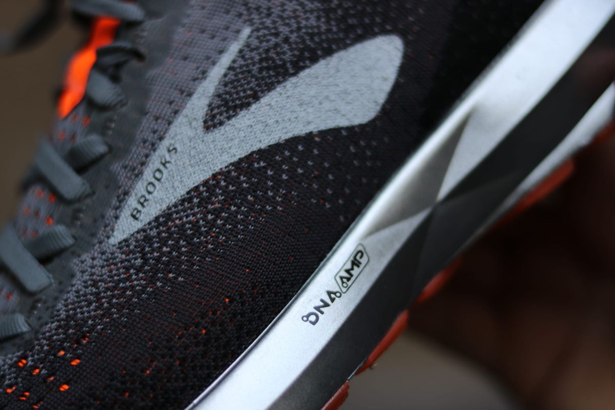 BROOKS LEVITATE 2 RUNNING DNA AMP KNIT
