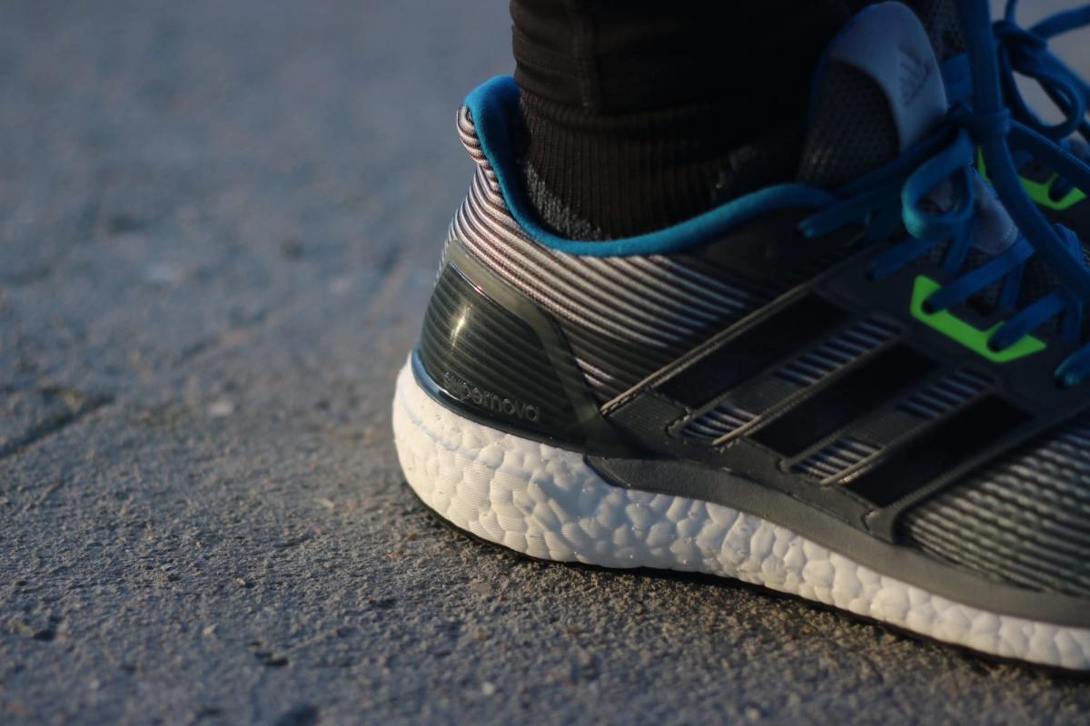 adidas running supernova chaussure run dynamique Couleur Vista Grey/Core Black/Unity Blue BA9933 Lgh Solid Grey/Footwear White/Medium Grey Heather Solid Grey BA9937