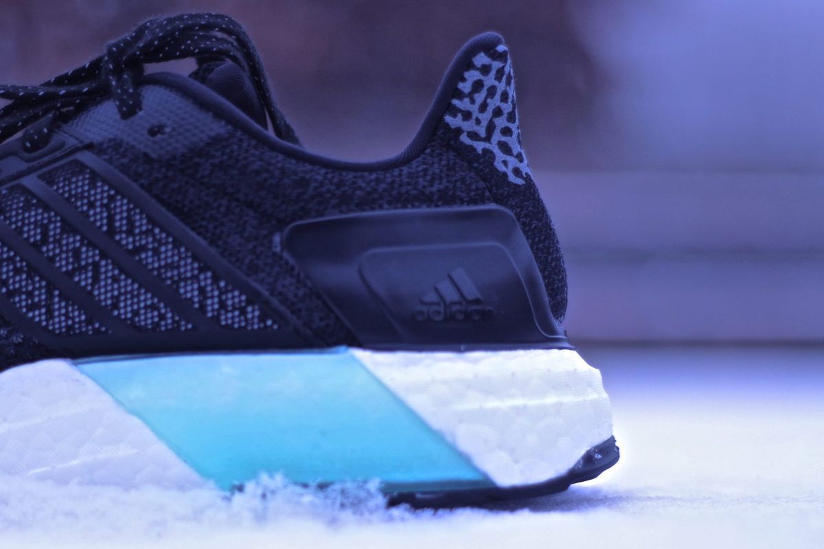 ULTRA BOOST ST GLOW