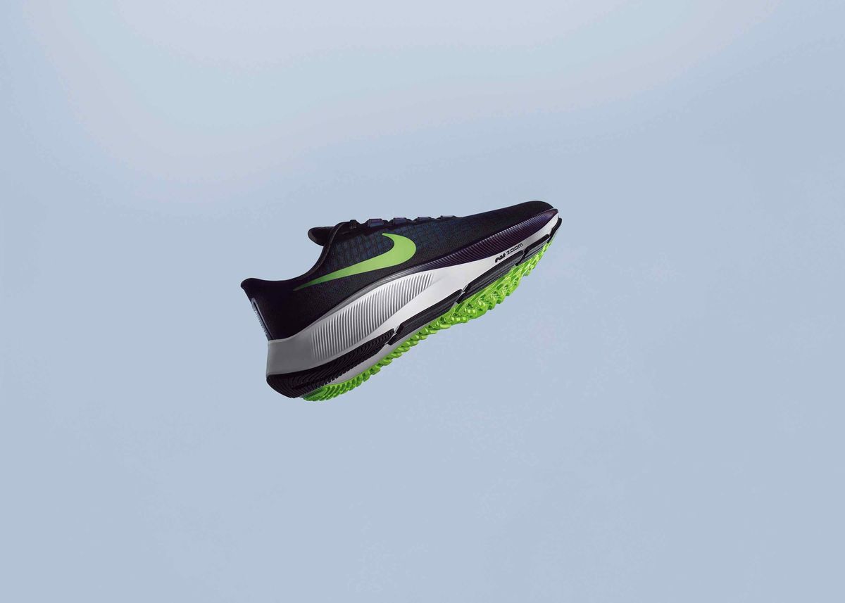 NIKE AIR ZOOM PEGASUS 37 RUNNING