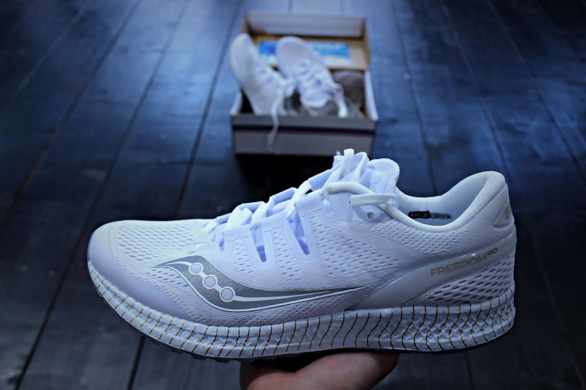 Saucony Freedom ISO  white gold S20355-11