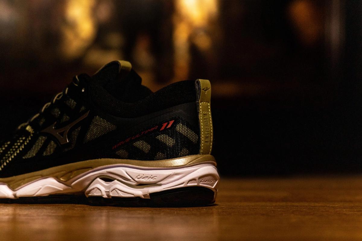 MIZUNO WAVE ULTIMA 11 JKSMUSEUM X REMBRANDT AMSTERDAM MARATHON