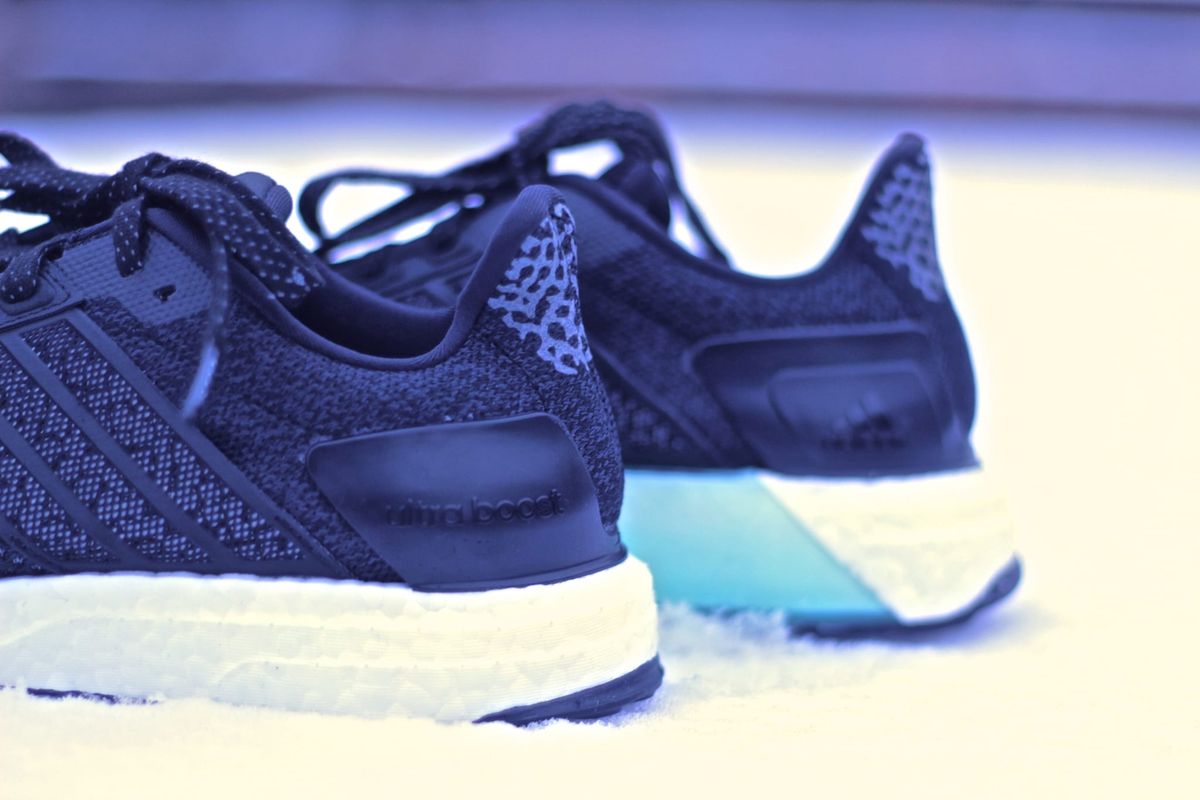 ULTRA BOOST ST GLOW