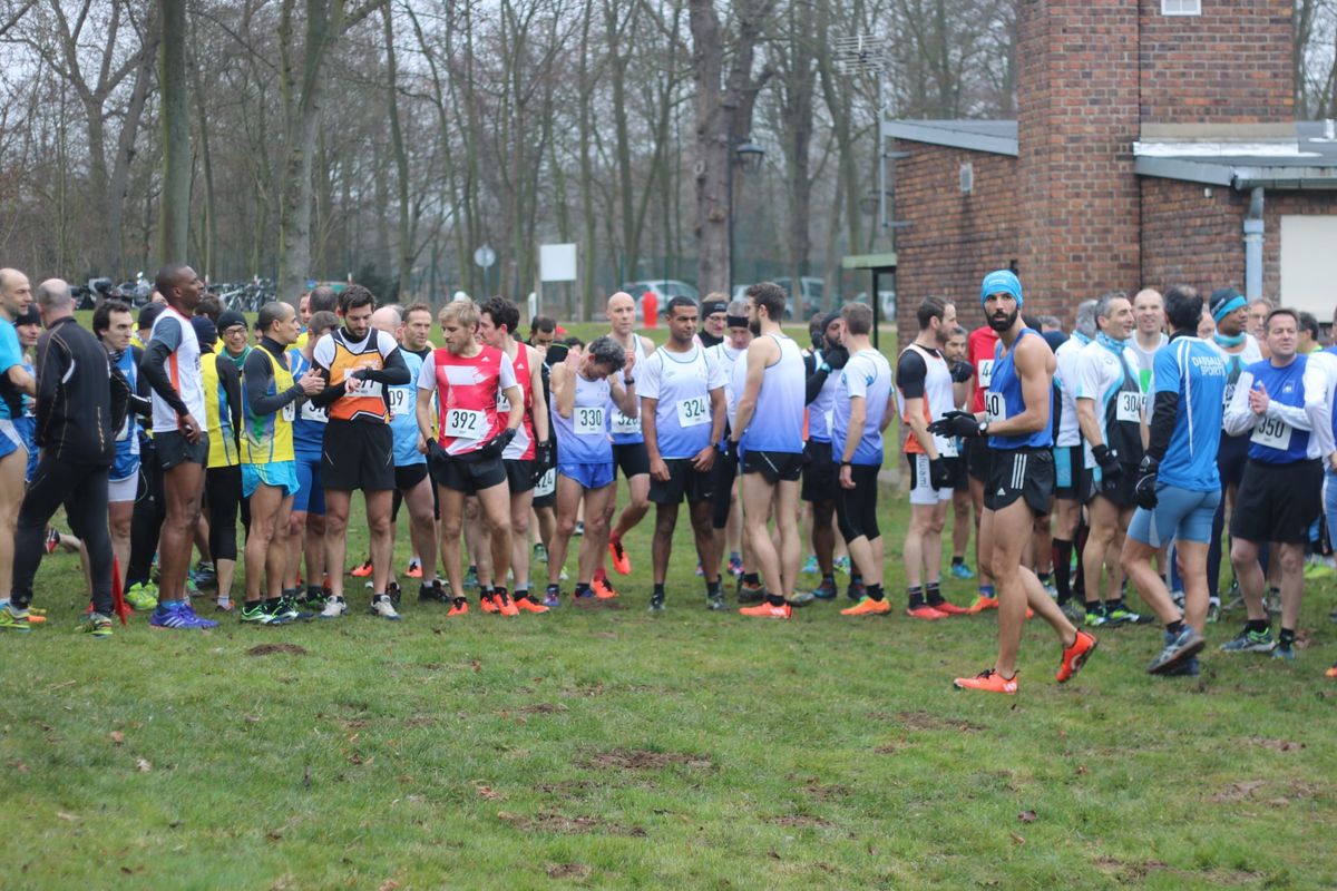 AQ2445 ADIDAS running XCS - pointes solarred white red Athlétisme cross de l'amitié saint cloud