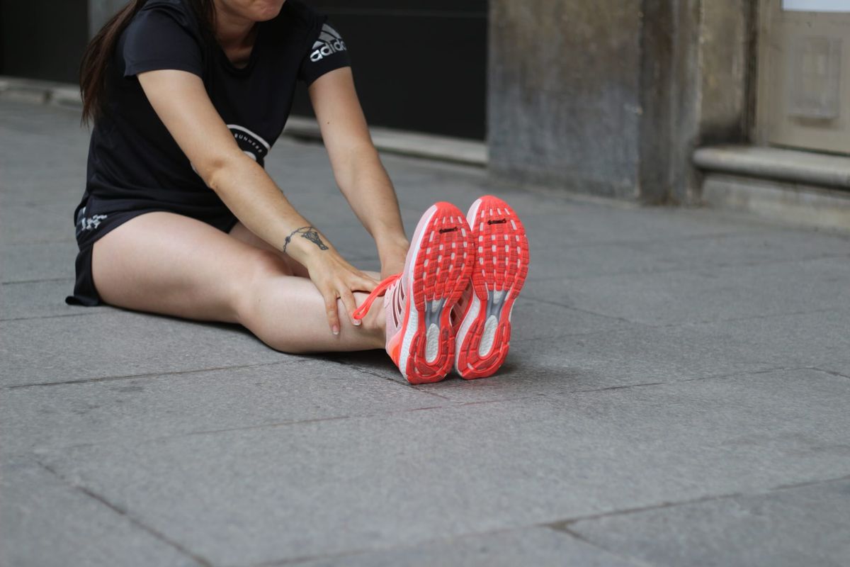 adidas running adizero boston boost Couleur White/ White/Solar Red (AQ5990)  Couleur Vapour Pink/Vapour Pink/Solar Red (AQ5993)