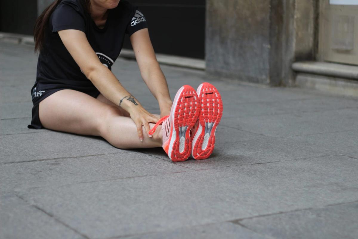 adidas running adizero boston boost Couleur White/ White/Solar Red (AQ5990) Couleur Vapour Pink/Vapour Pink/Solar Red (AQ5993)