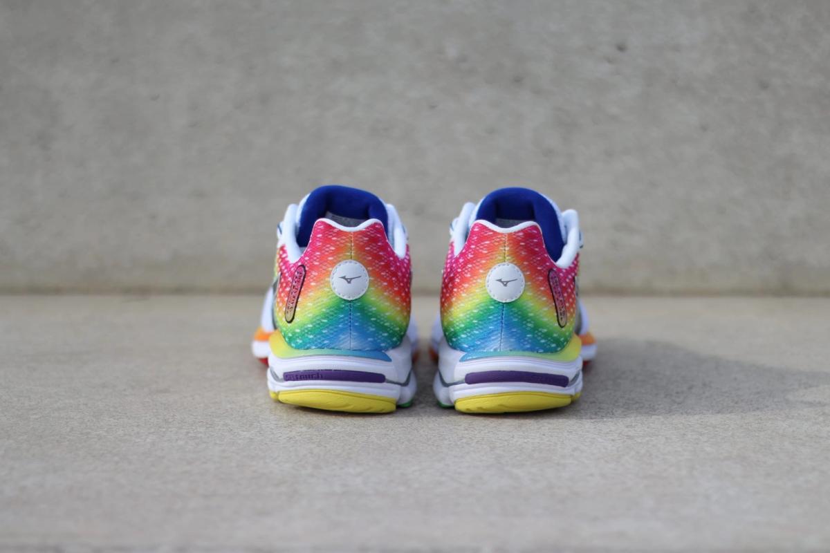 MIZUNO WAVE RIDER 18 OSAKA MARATHON