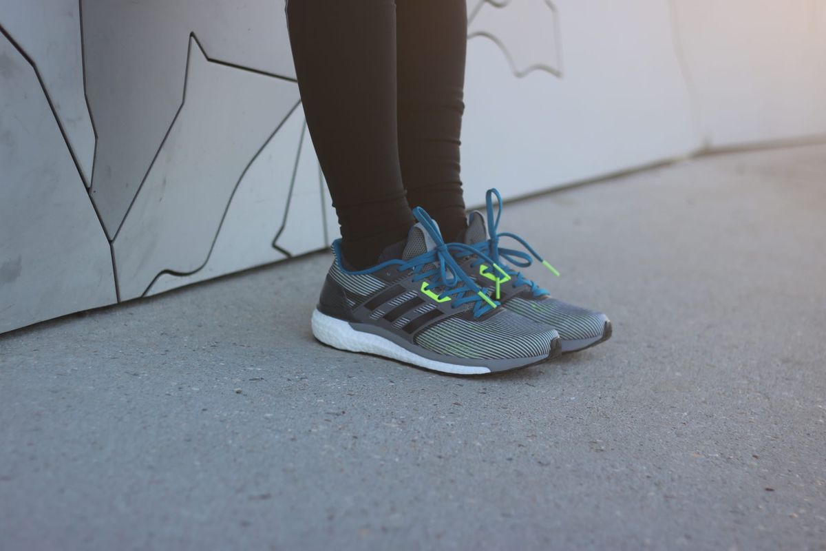 adidas running supernova chaussure run dynamique Couleur Vista Grey/Core Black/Unity Blue BA9933 Lgh Solid Grey/Footwear White/Medium Grey Heather Solid Grey BA9937