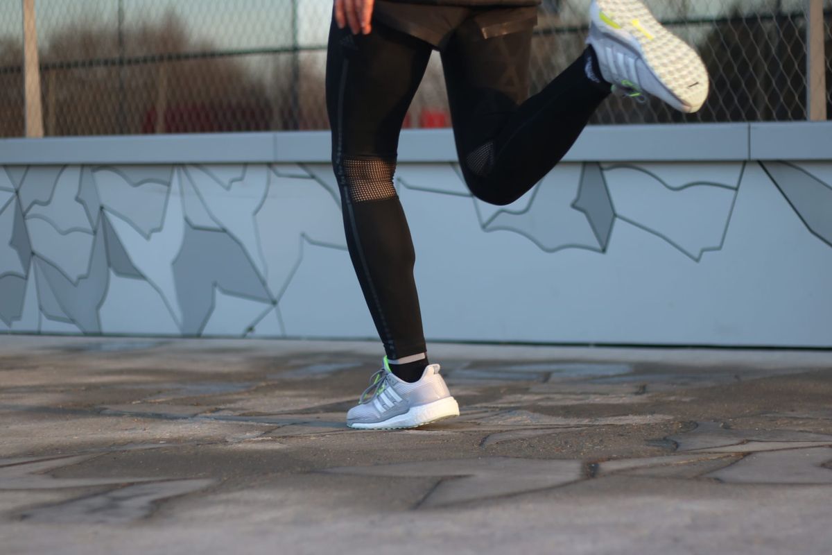 adidas running supernova chaussure run dynamique Couleur Vista Grey/Core Black/Unity Blue BA9933 Lgh Solid Grey/Footwear White/Medium Grey Heather Solid Grey BA9937