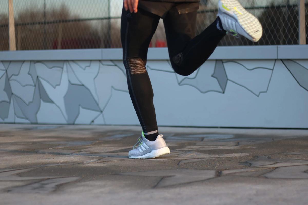adidas running supernova chaussure run dynamique Couleur Vista Grey/Core Black/Unity Blue BA9933 Lgh Solid Grey/Footwear White/Medium Grey Heather Solid Grey BA9937