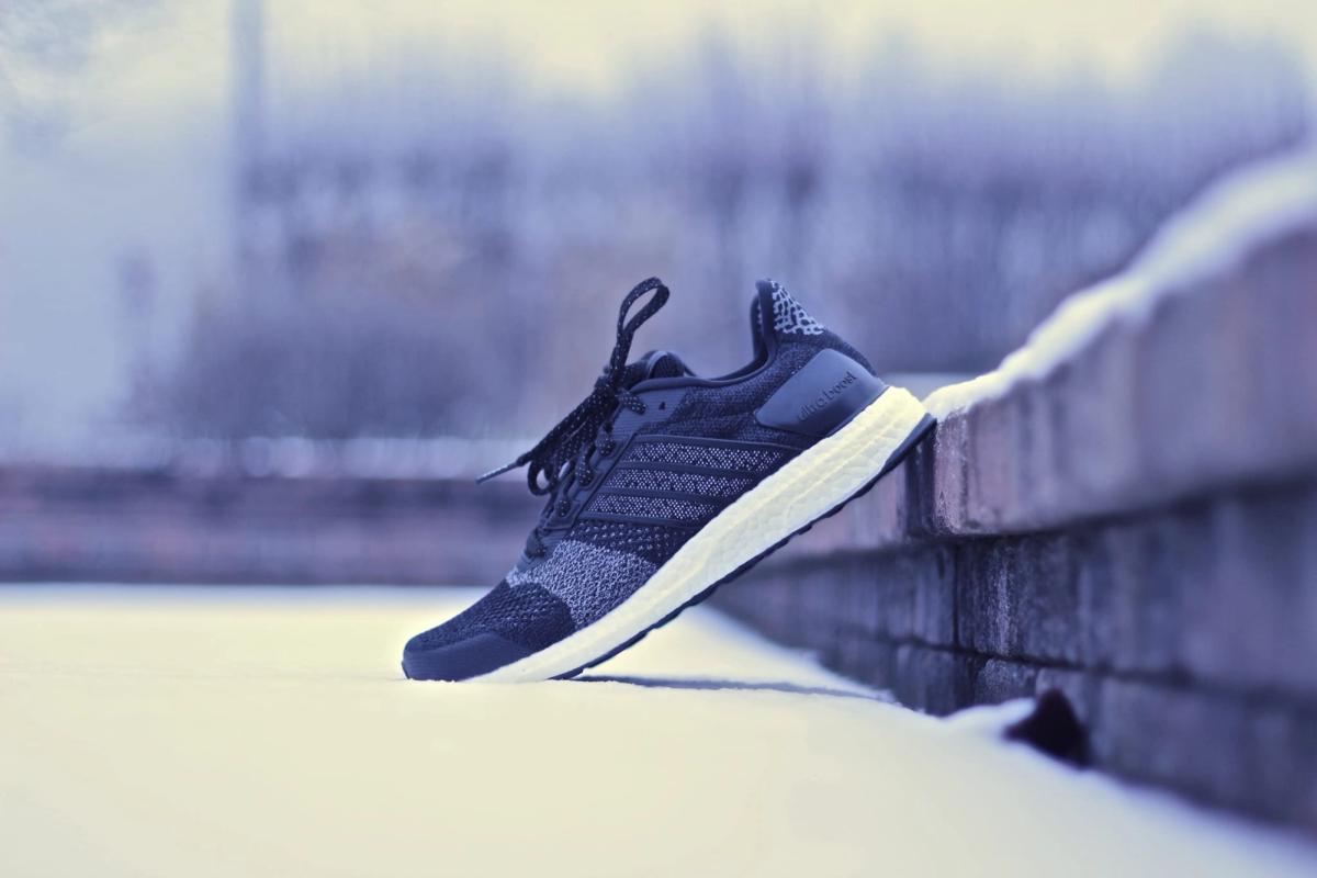 ULTRA BOOST ST GLOW