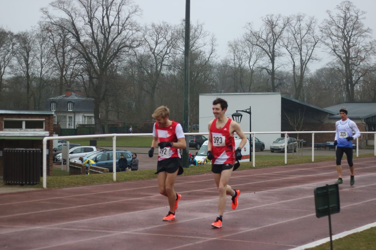 AQ2445 ADIDAS running XCS - pointes solarred white red Athlétisme cross de l'amitié saint cloud