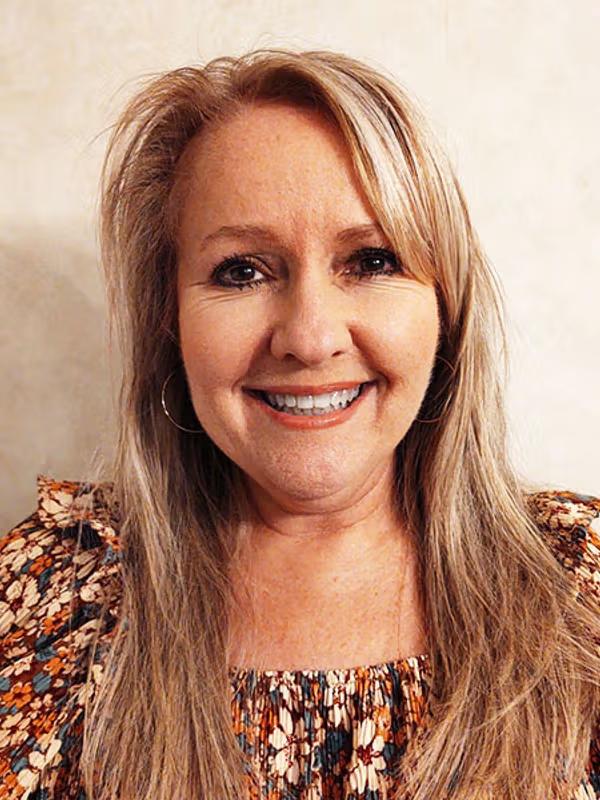 Nancy Csehoski headshot