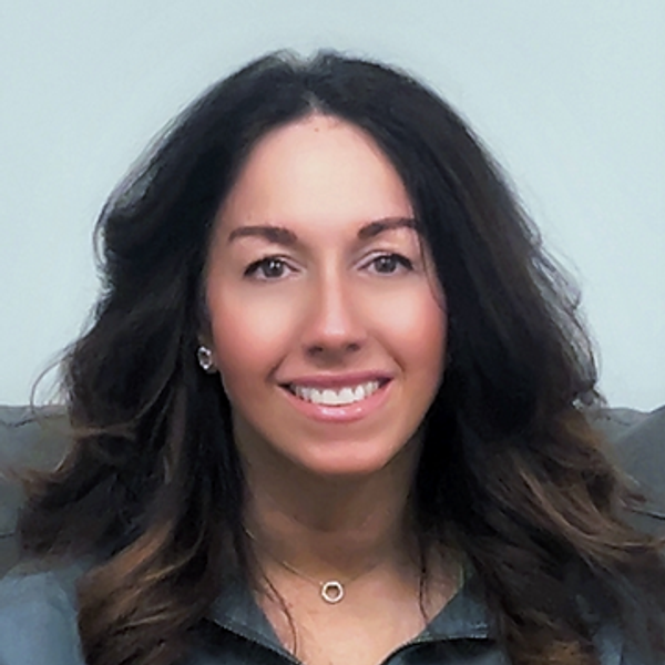 April Morris headshot