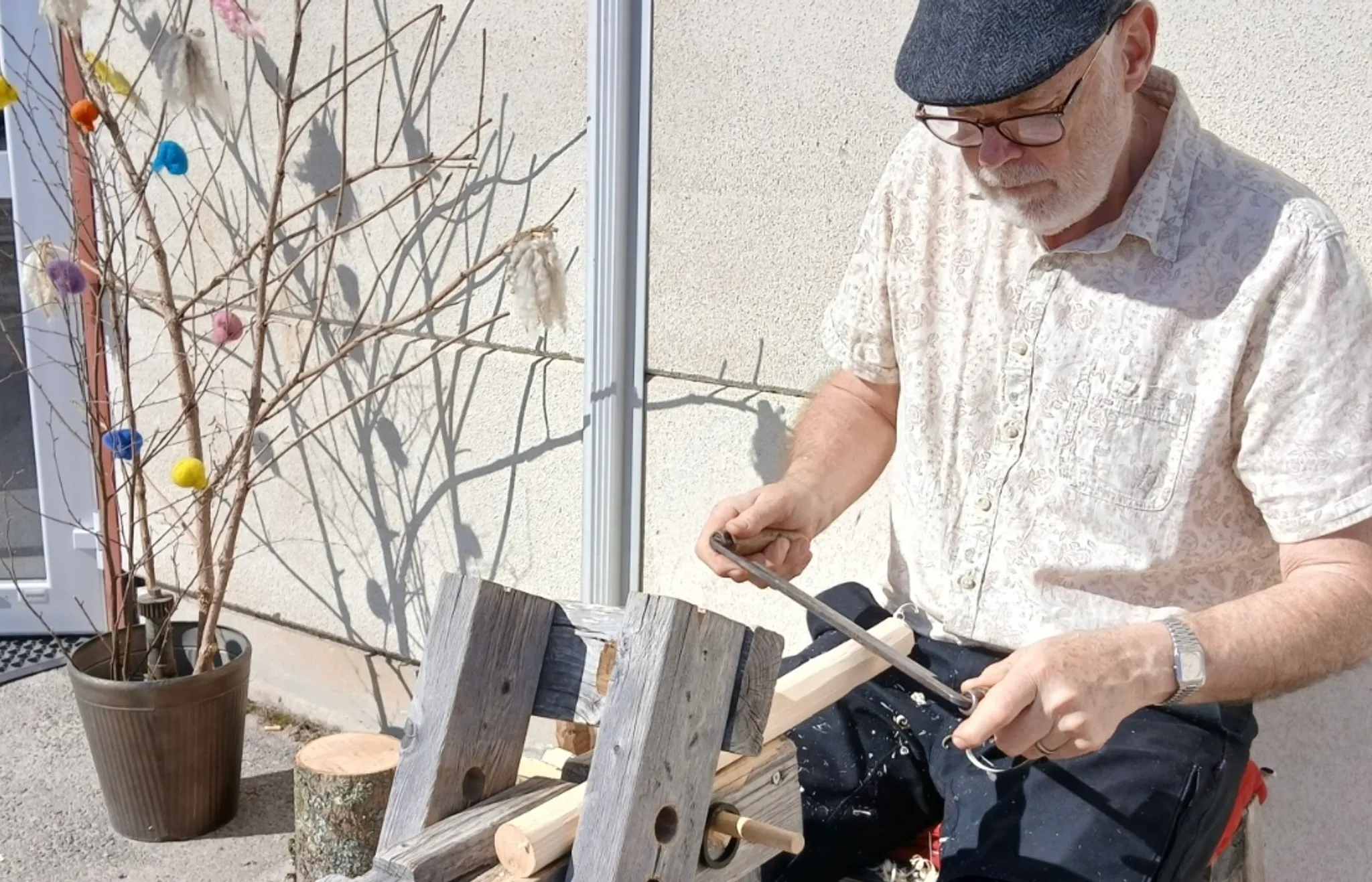 Påskägg och trähantverk på Björke väveri