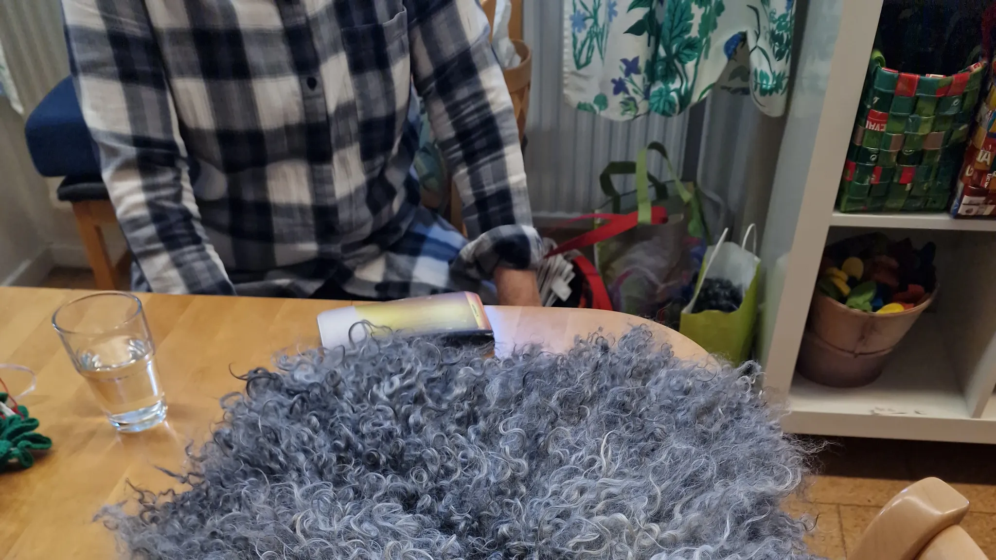 Workshop: Sy hönor i fårskinn – för hand!