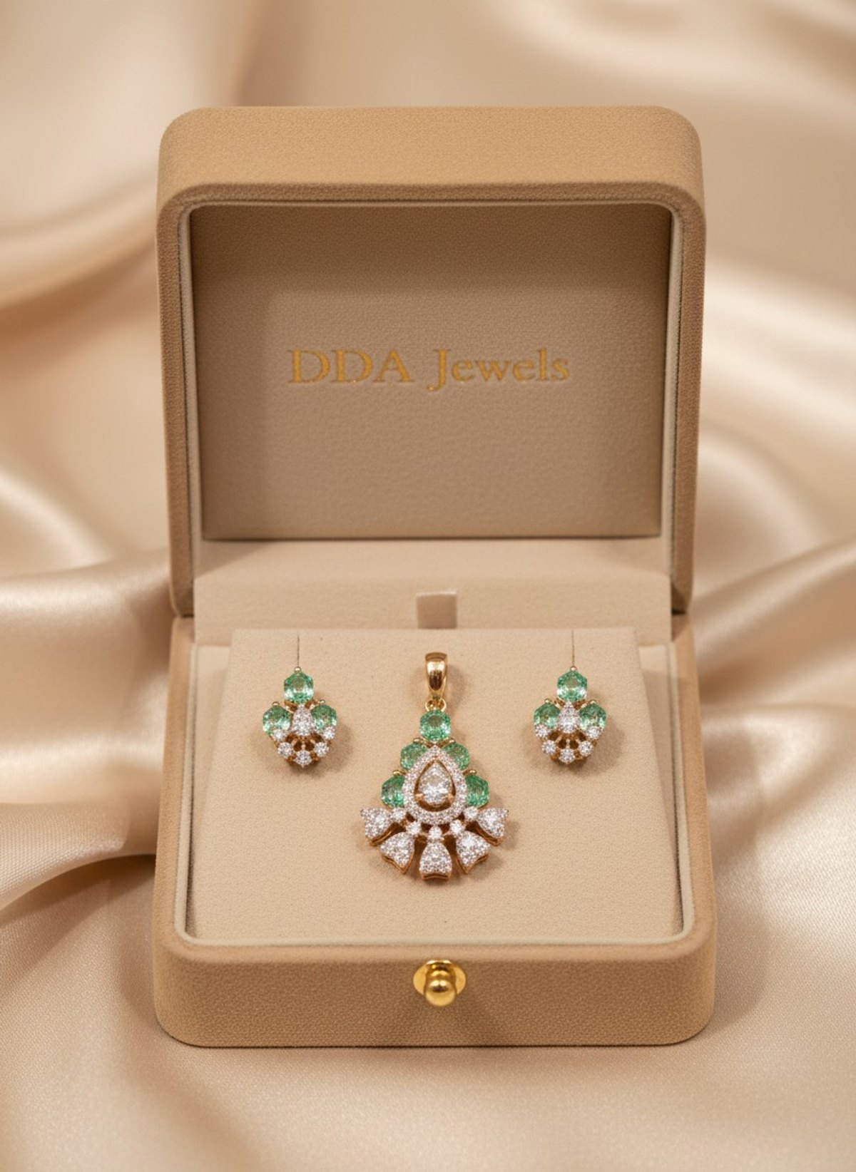 Mint teardrop diamond pendant set with earrings