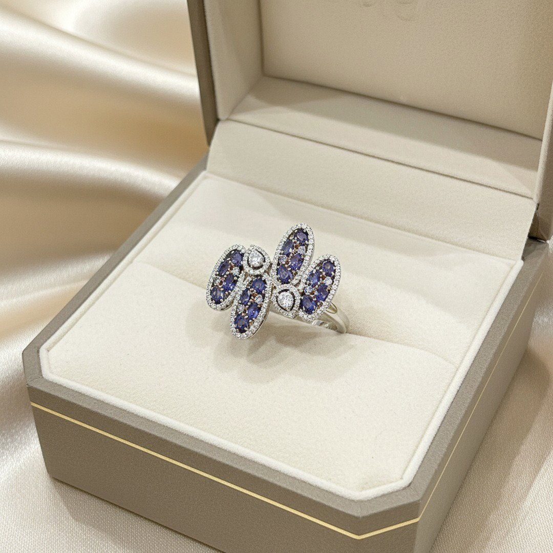 Blue floral cluster diamond ring