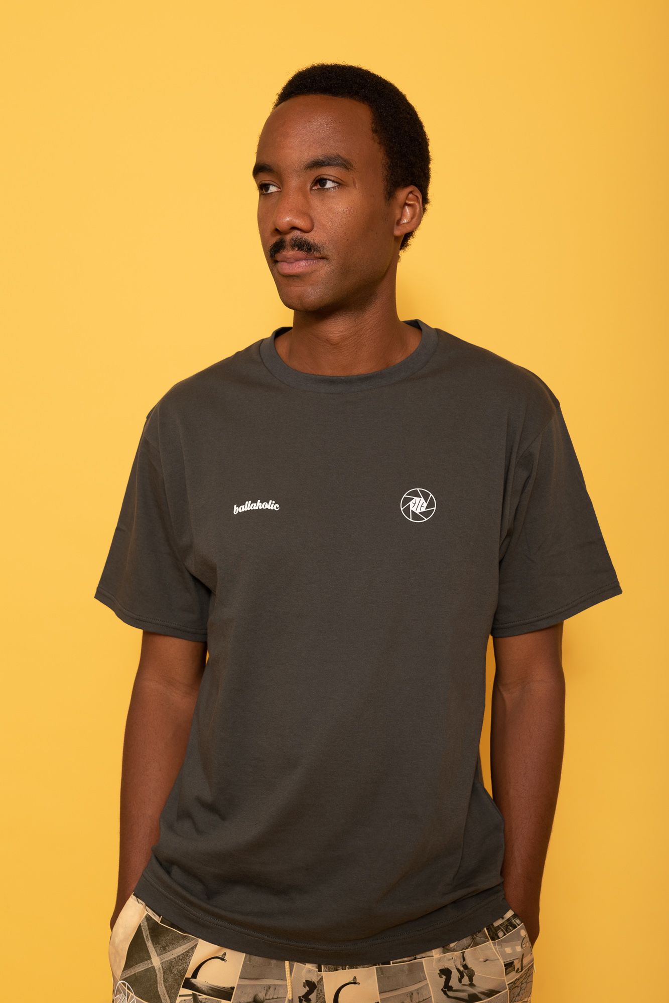 Frame Tee — dark gray - Asphalt Chronicles