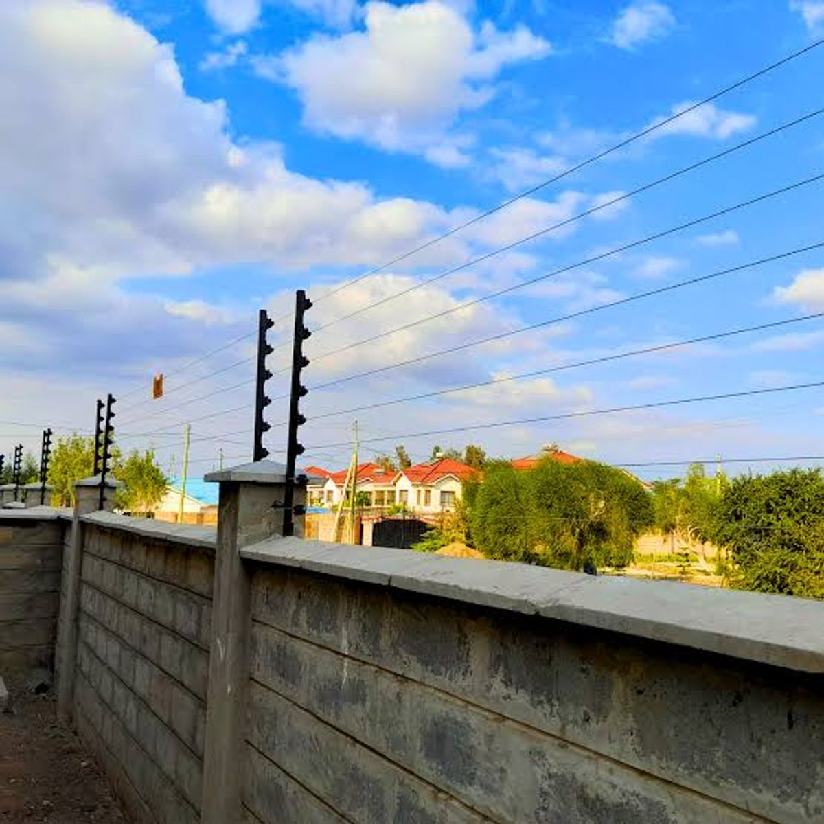 Electric Fence| Wings Contractors