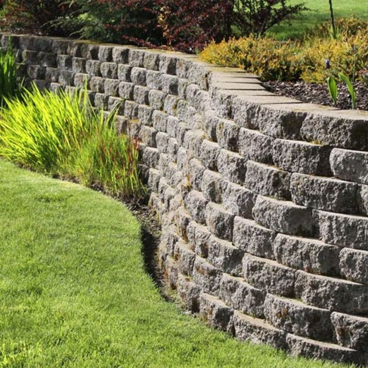 Retaining Wall | Wings Contractors