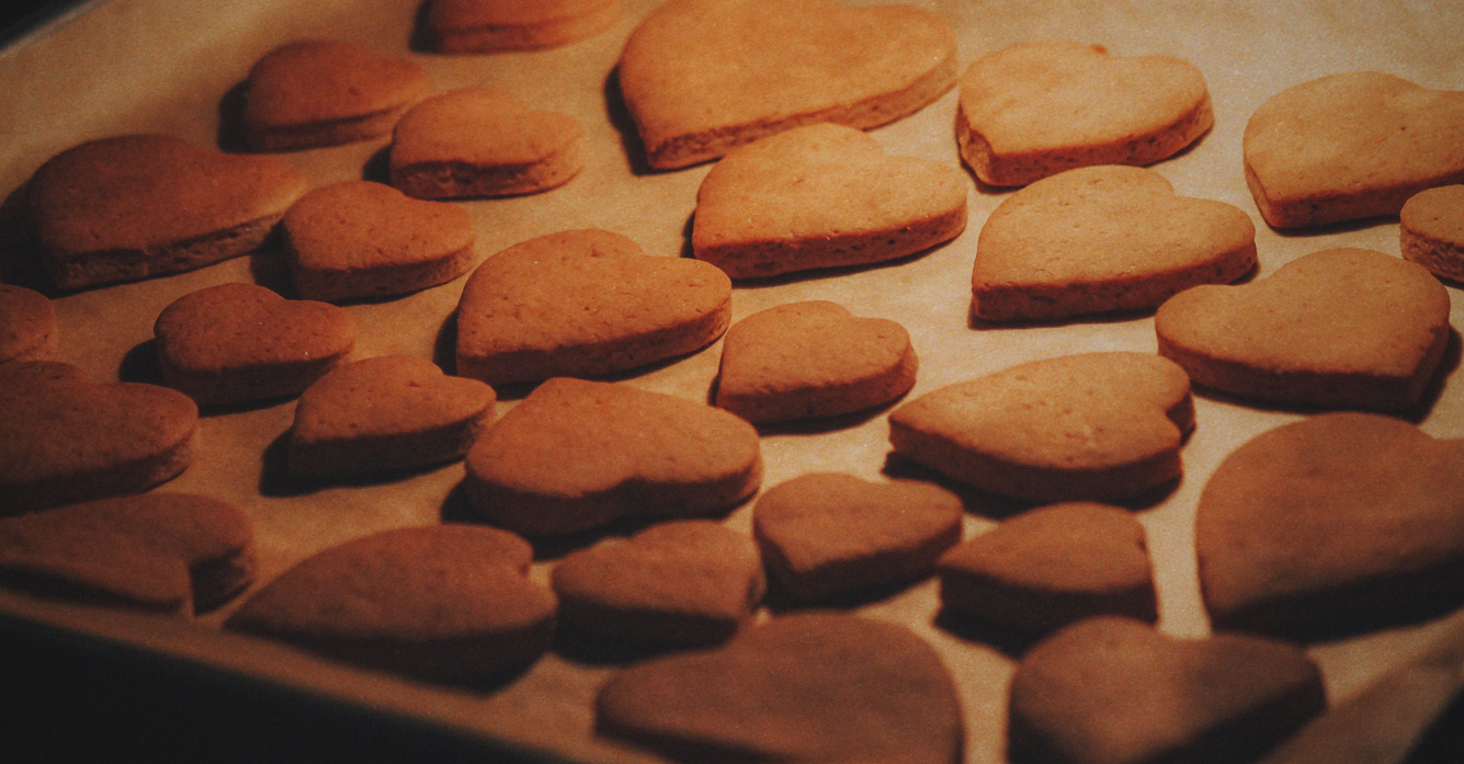Zandkoekjes in hartjes vorm
