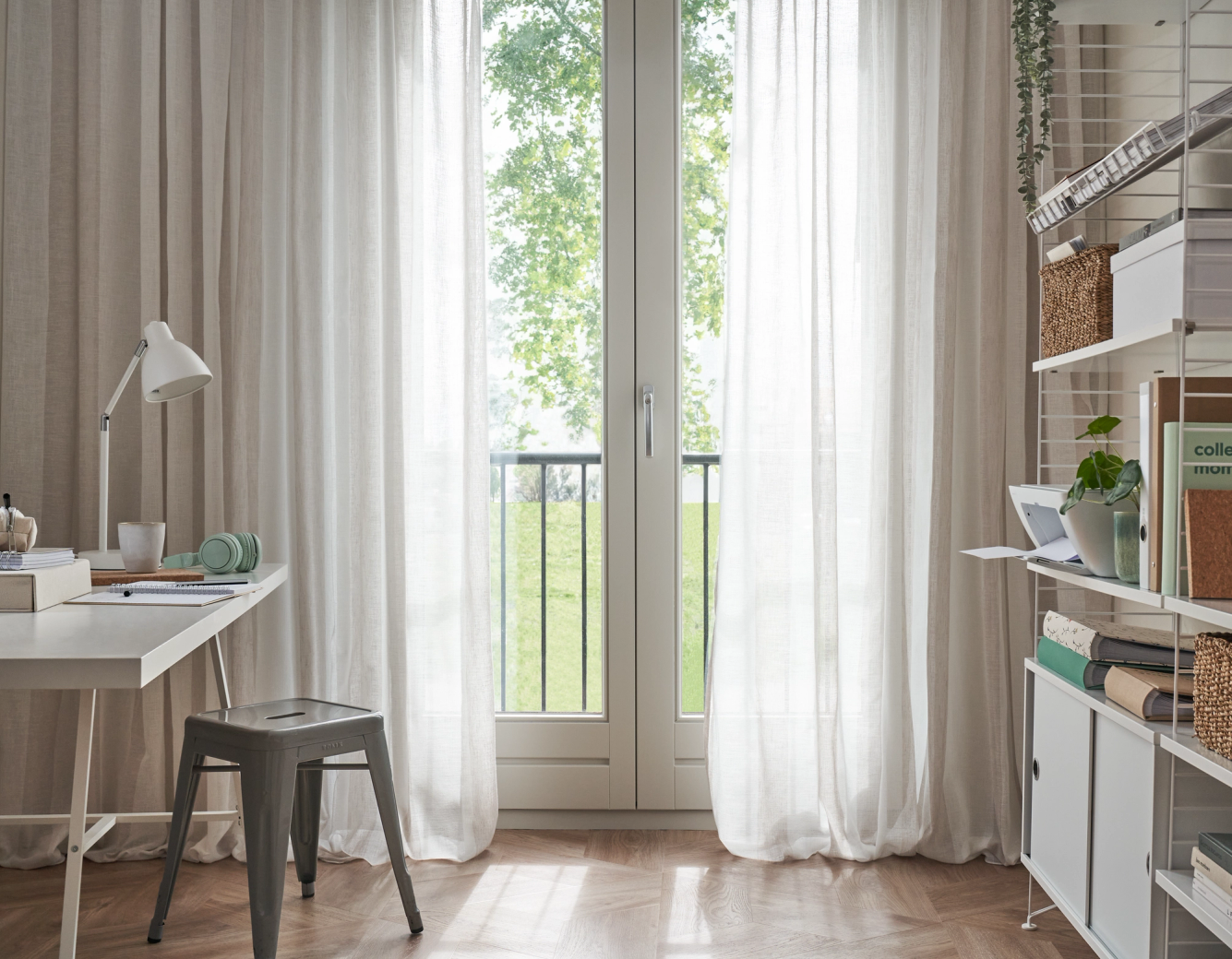raamdecoratie voor de werkkamer