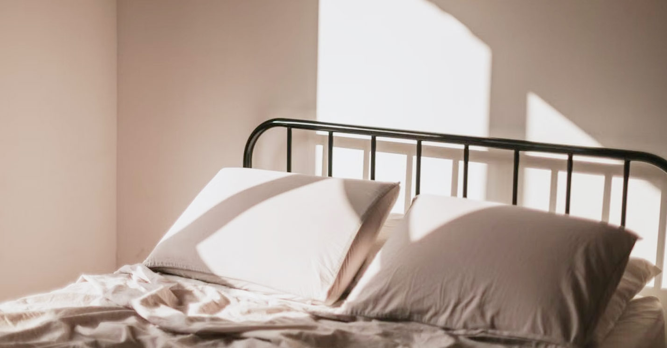 zo houd je je slaapkamer koel