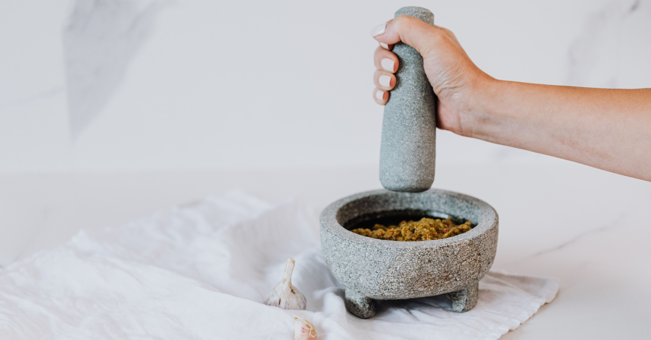 Het enige recept dat je nodig hebt om pesto te maken