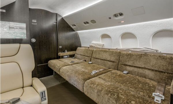 Heavy Jet / Large Cabin photo 7