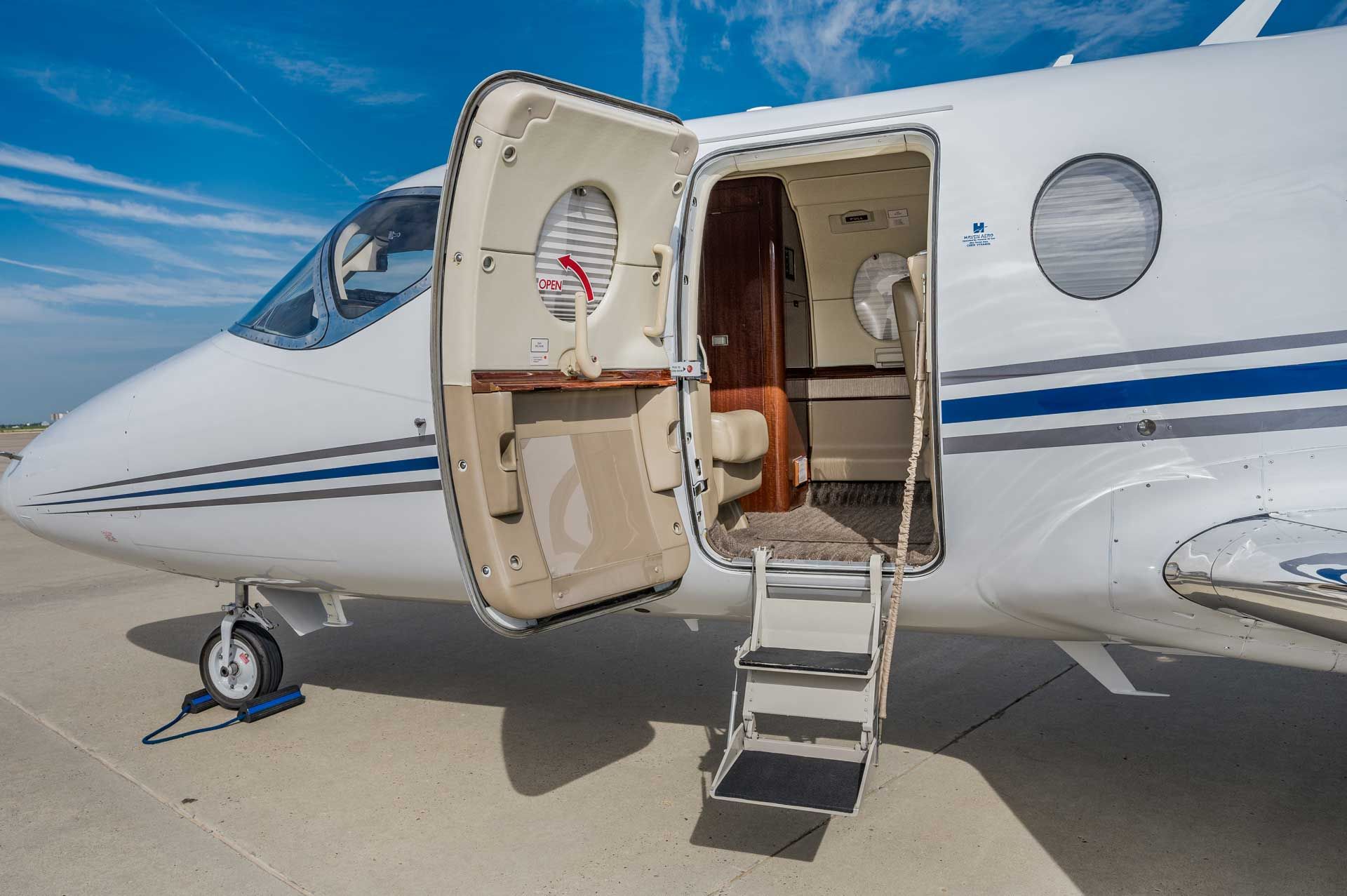 2003 Beechjet 400A photo 2