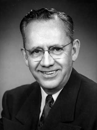 Rev. Theodore Curtis Abell, minister at the Sacramento Unitarian Society from 1945-1960