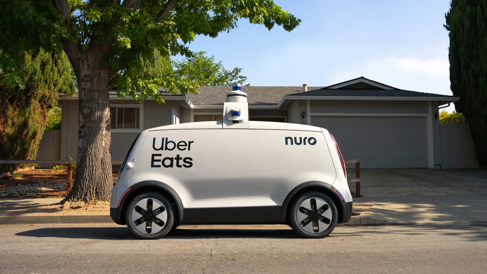 Uber backs Nuro in fresh self-driving push
