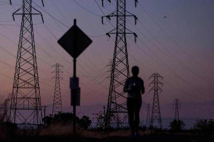 PJM Plans Power Cuts for Large Data Centres