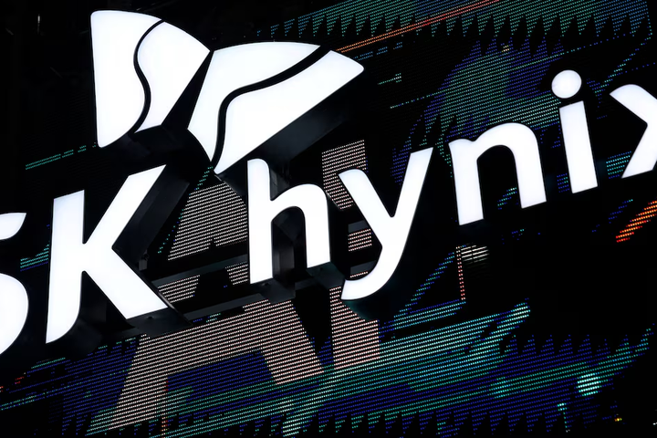 SK Hynix jumps 14% as AI memory demand hits Wall Street
