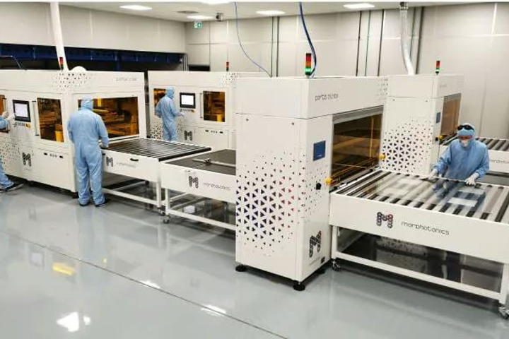 Morphotonics Raises €40M for AI-Glasses Optics