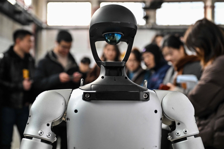 DeepSeek Backs Unitree Humanoid Robots