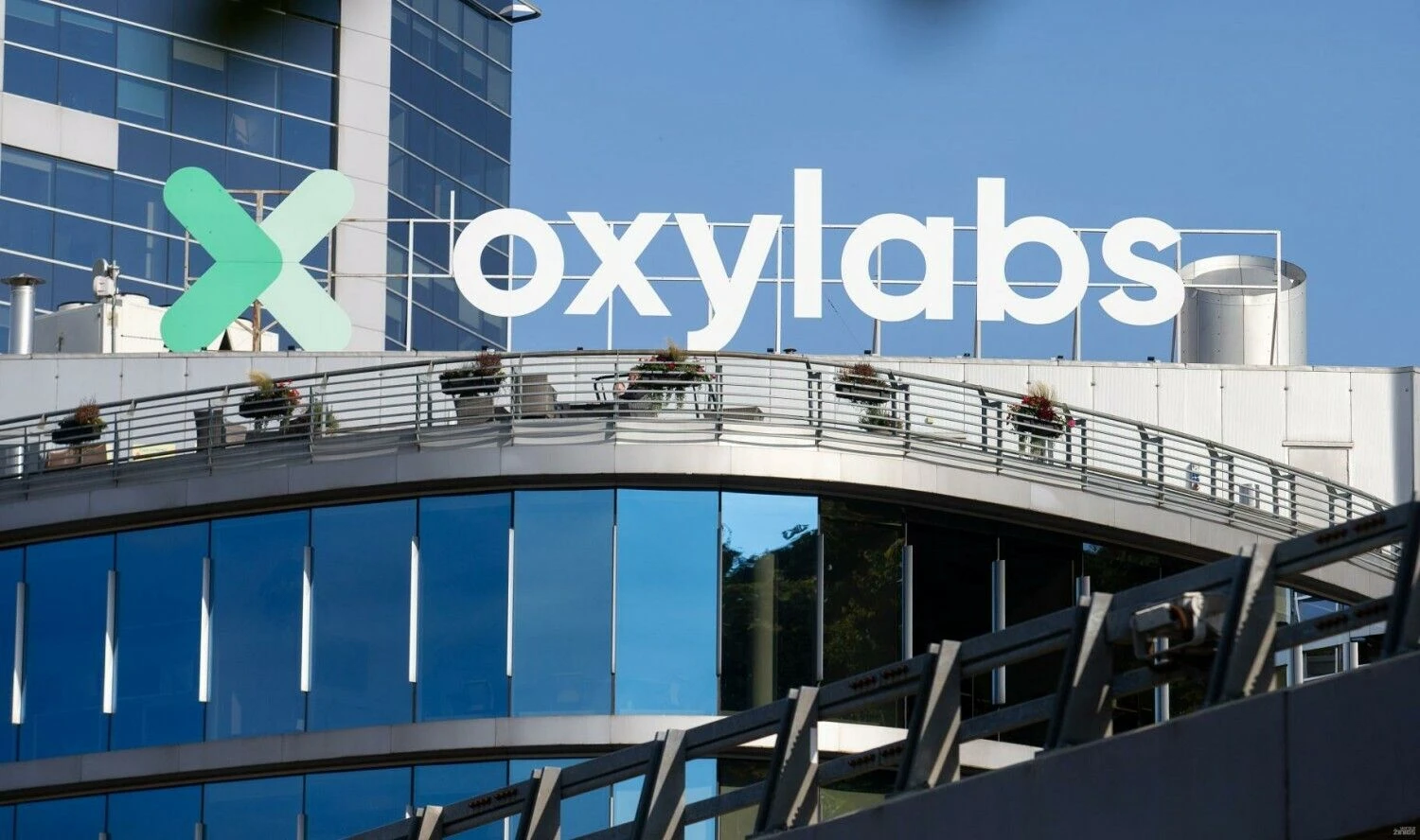 Oxylabs takes first outside capital at €3.1B valuation