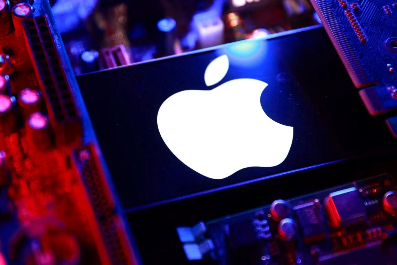 Apple’s cheaper AI push aims to pull small developers into the ecosystem