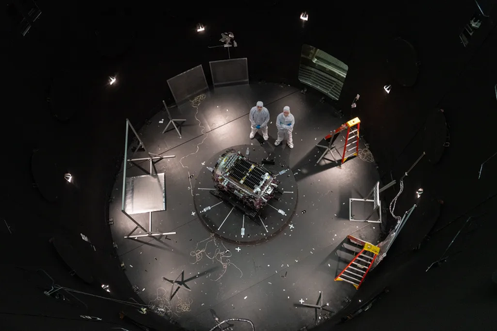 NASA’s First Commercial Telescope-Reboost Mission Hits Trouble