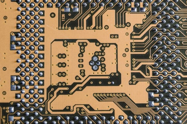 Altera Prepares $2B-Plus Chip IPO