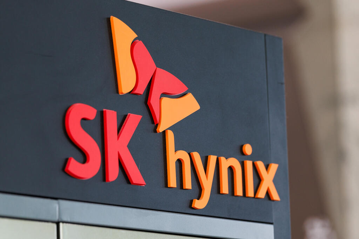 SK Hynix brings AI memory boom to U.S. investors
