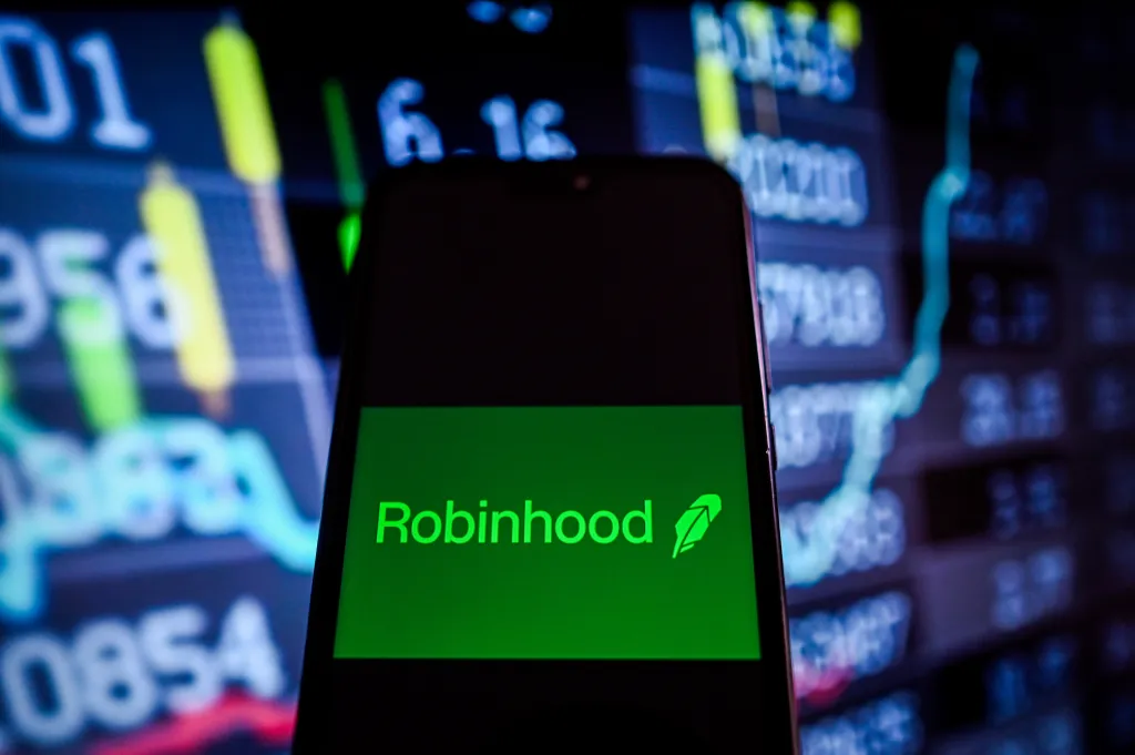 Robinhood’s AI trading feature shows agentic fintech needs serious guardrails