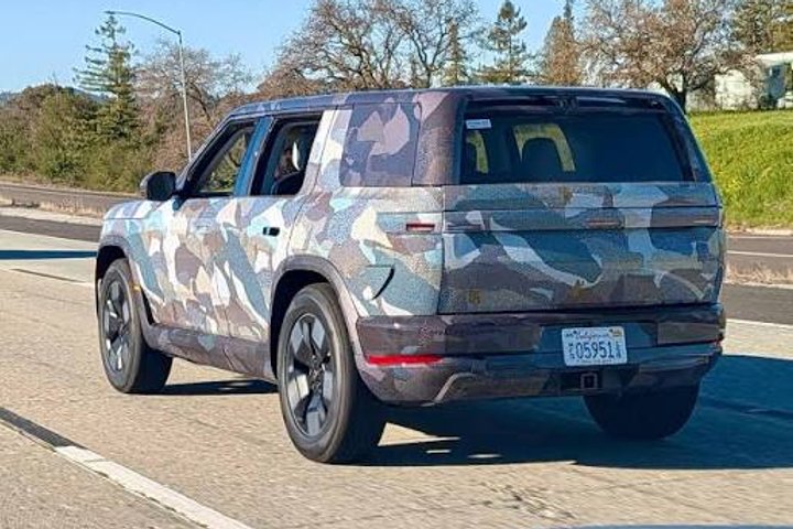 Rivian raises EV delivery forecast