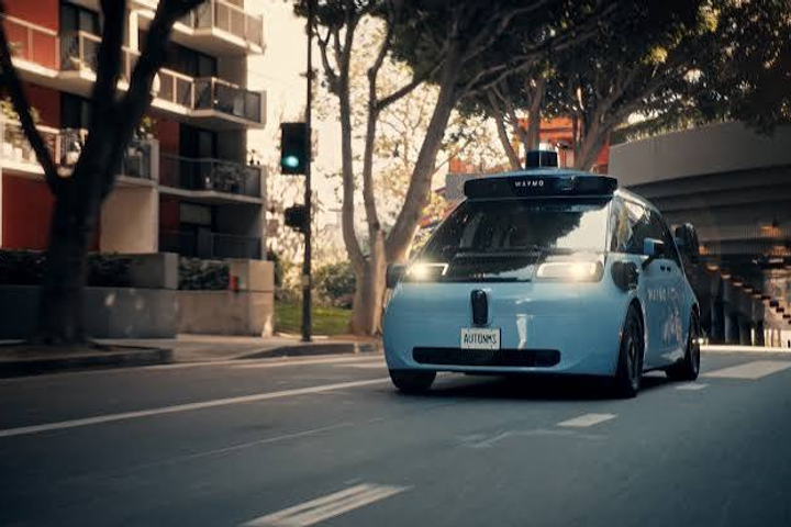 Waymo Raises $5B Debt for Robotaxi Expansion